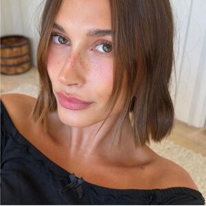 NEW Amelie Teje Off-Shoulder Long Sleeve Top, Noir XS - worn by Hailey Bieber
